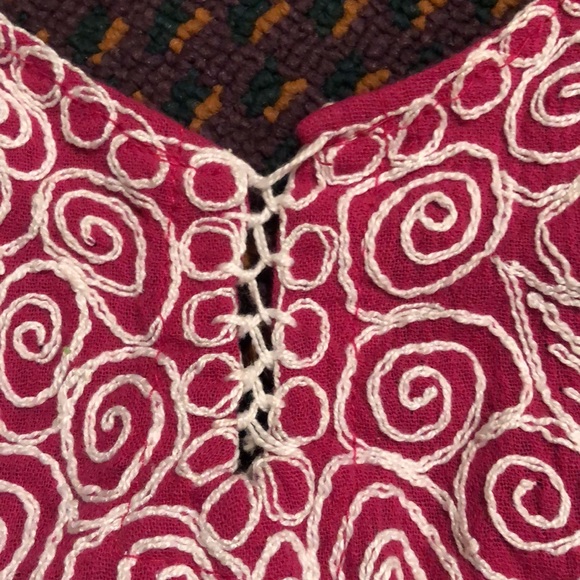 Boho red cotton embroidered cami top - Picture 5 of 14